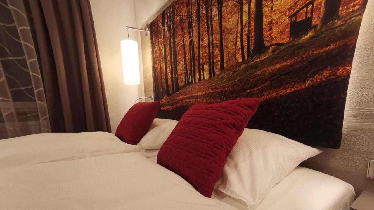 Hotel Hellers Krug Holzminden Buitenkant foto