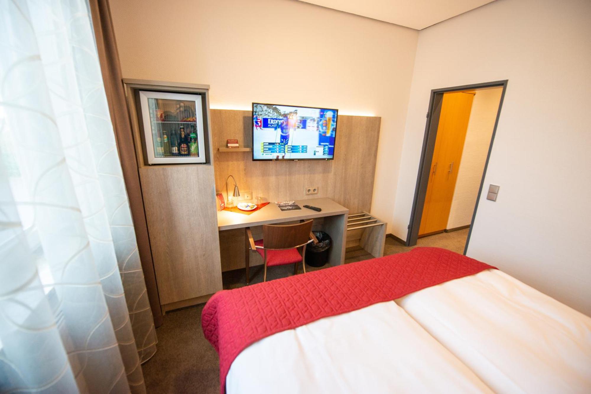 Hotel Hellers Krug Holzminden Buitenkant foto
