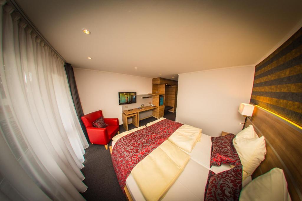 Hotel Hellers Krug Holzminden Kamer foto