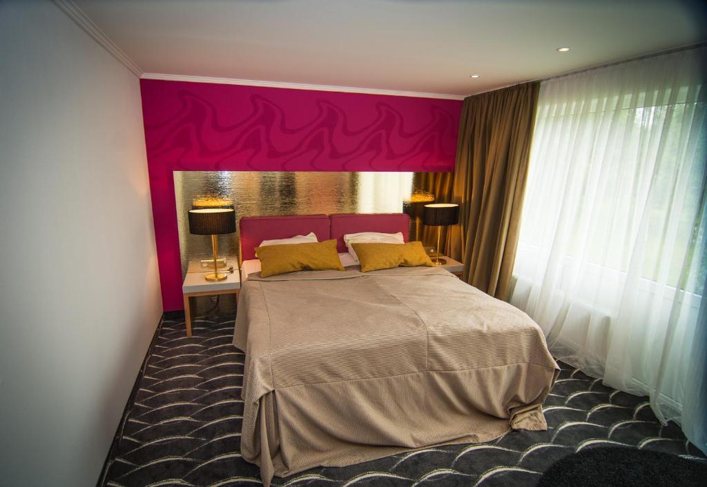 Hotel Hellers Krug Holzminden Kamer foto