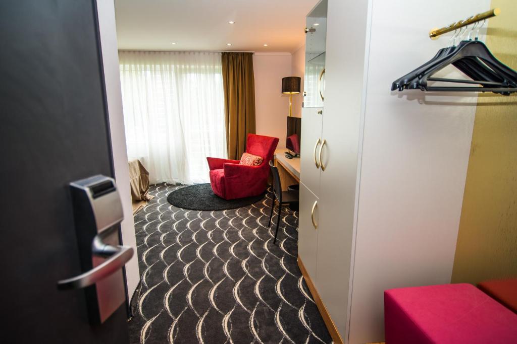 Hotel Hellers Krug Holzminden Kamer foto