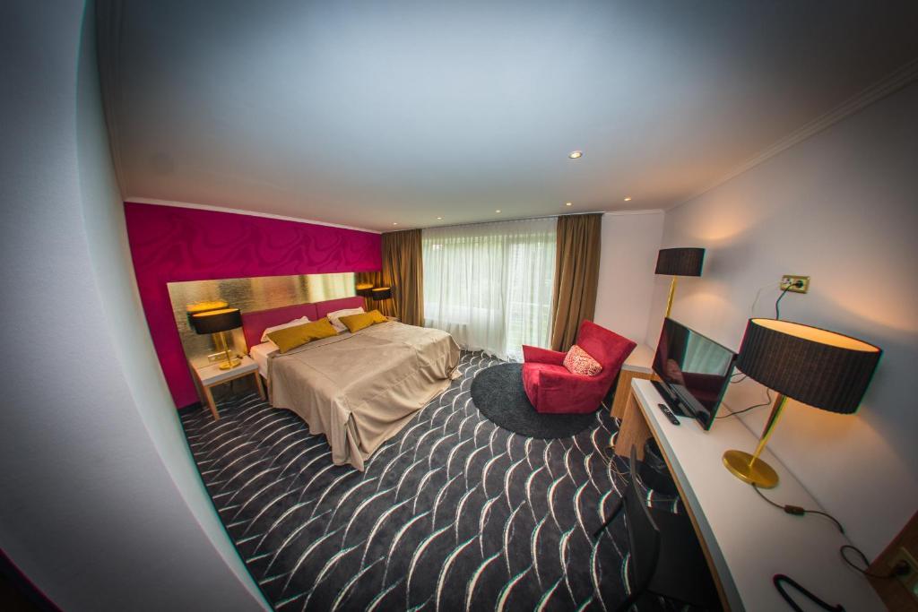 Hotel Hellers Krug Holzminden Kamer foto