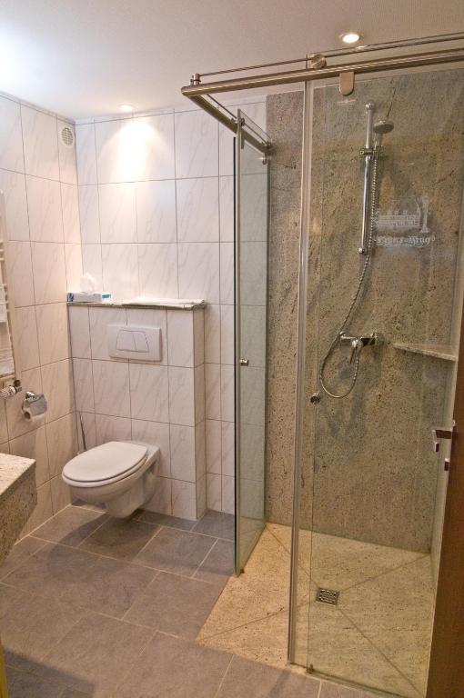 Hotel Hellers Krug Holzminden Kamer foto